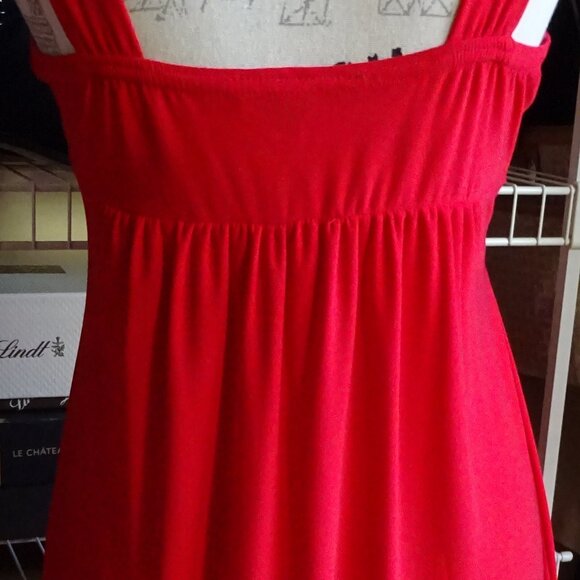 Lady in Red (Cocktail Dress) - Picture 6 of 7